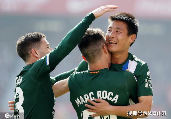 满冠体育登入- 德甲金靴争夺战三人同进两球  